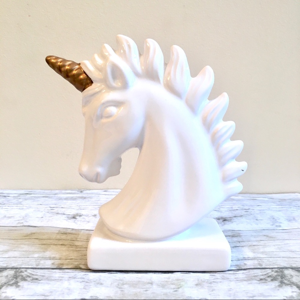 ✨4/$25✨ 🦄 Unicorn Head/Bust Decoration Piece - White/Gold